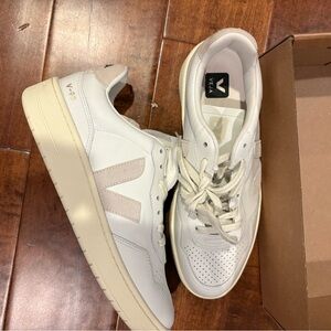 NWT/Box, Veja V-90 Leather White and Cream Sneakers, Sz 11